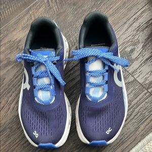 On women's Cloudmonster running shoes- Blue